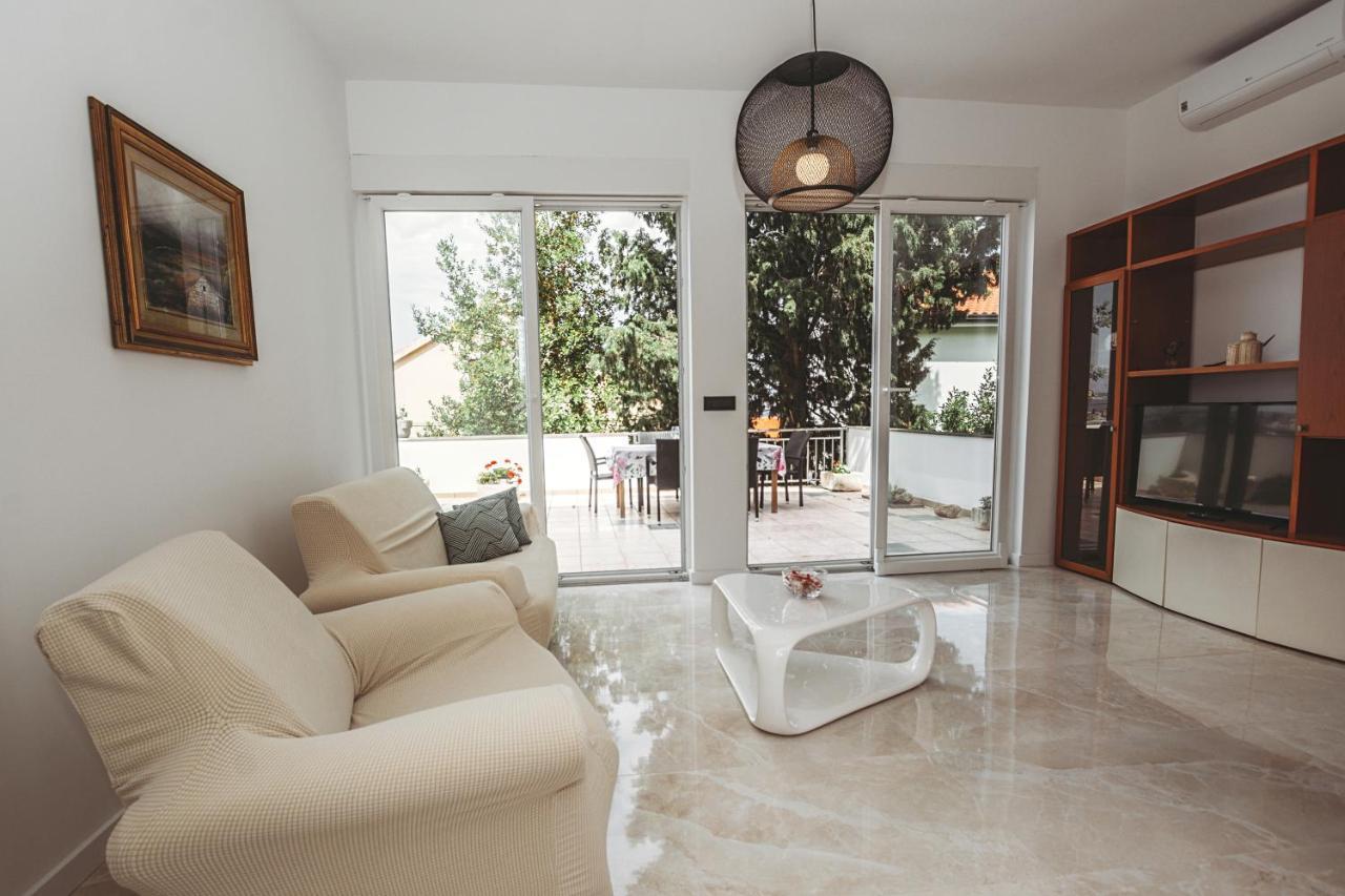 Villa Ana Preko Exterior photo